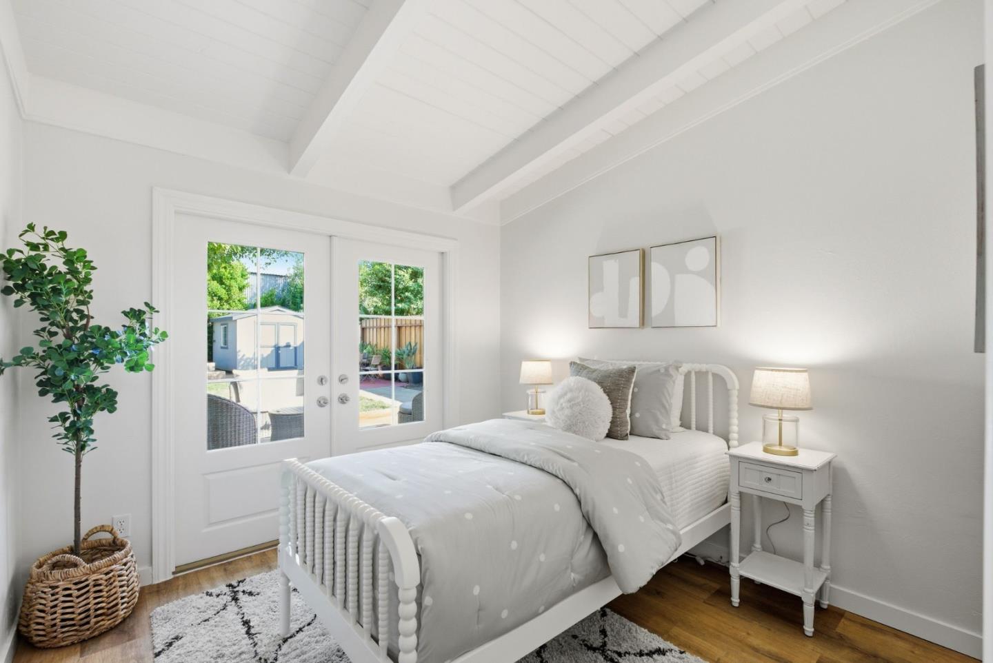 Detail Gallery Image 15 of 30 For 2544 Illinois St, East Palo Alto,  CA 94303 - 3 Beds | 1 Baths