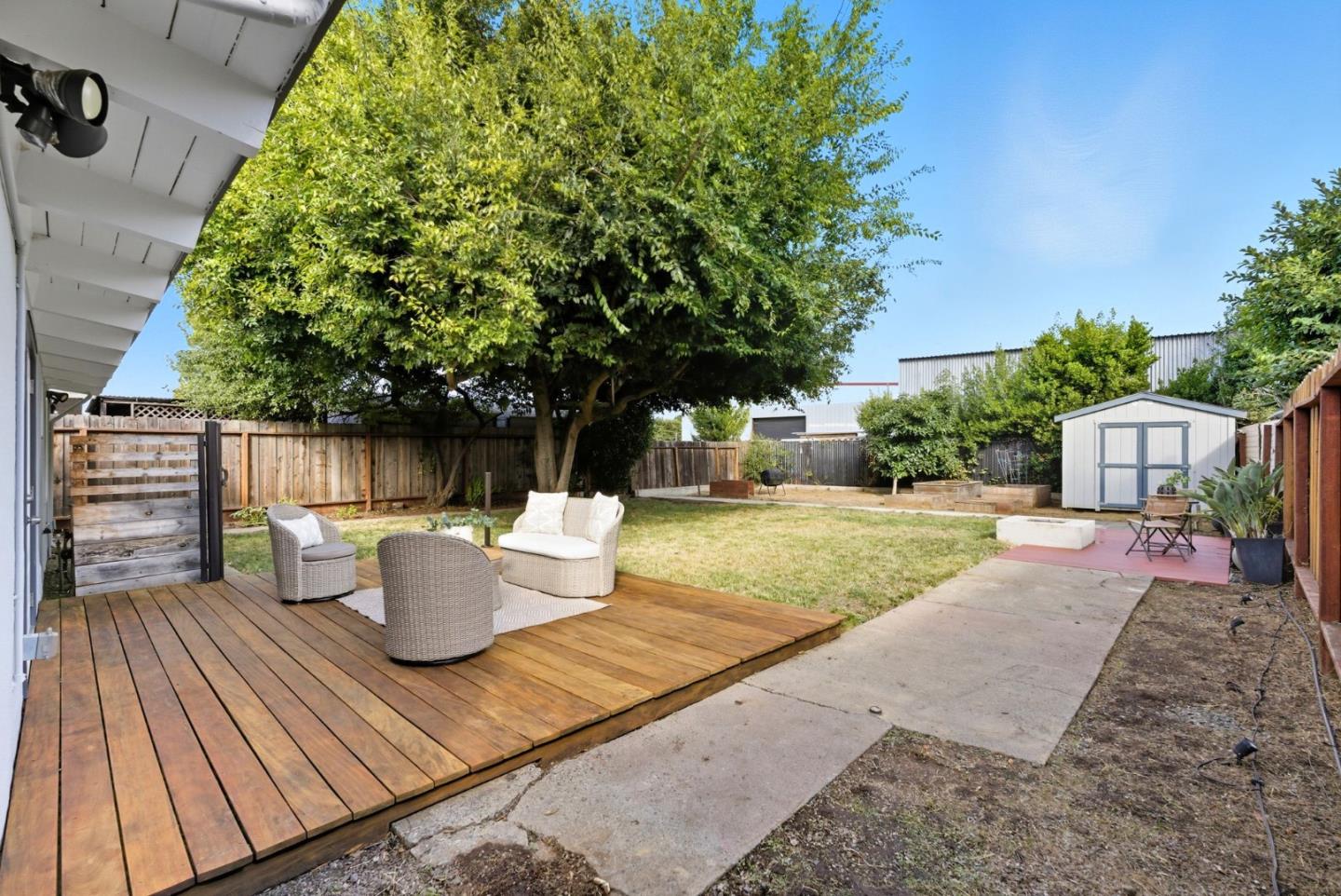 Detail Gallery Image 20 of 30 For 2544 Illinois St, East Palo Alto,  CA 94303 - 3 Beds | 1 Baths