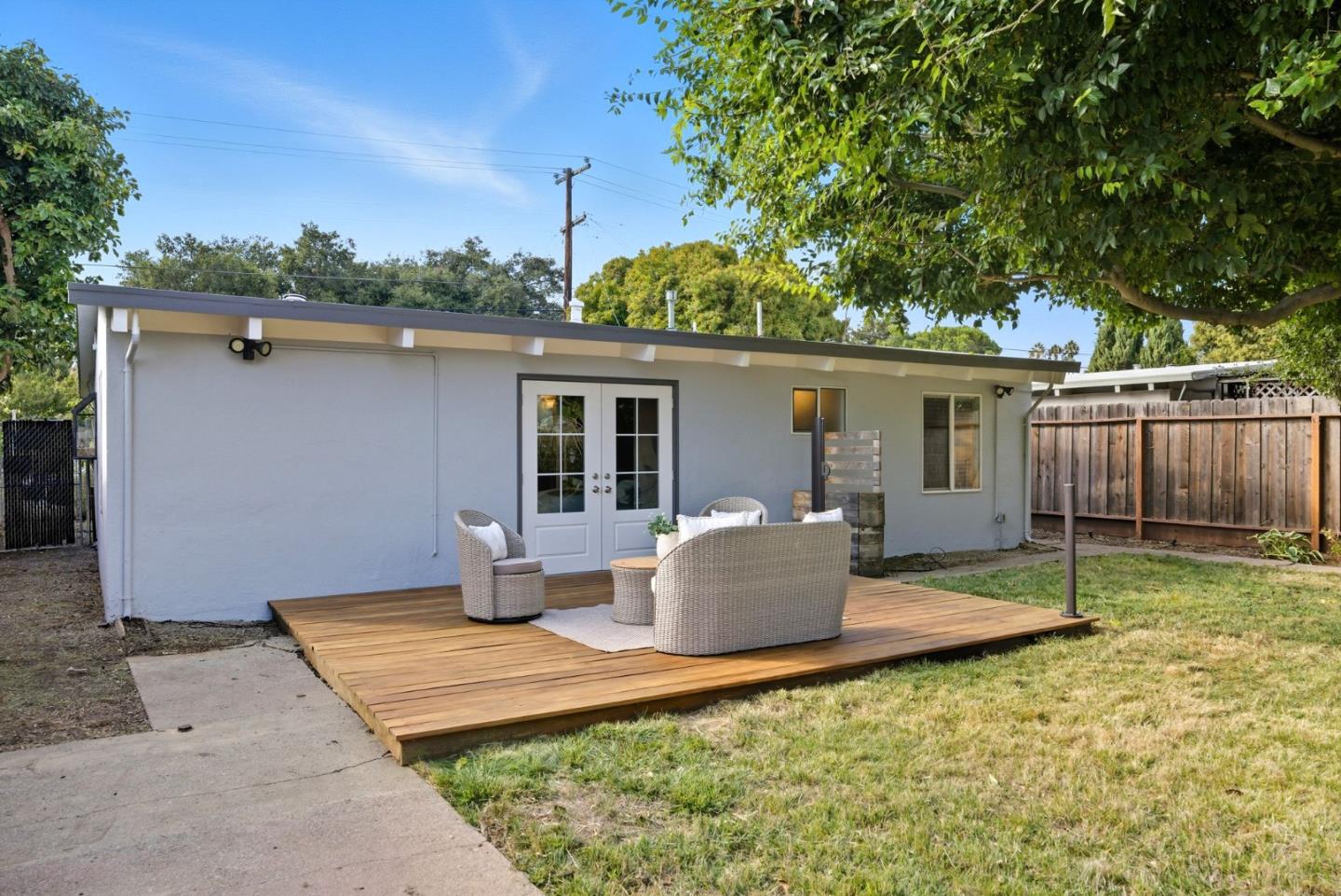 Detail Gallery Image 21 of 30 For 2544 Illinois St, East Palo Alto,  CA 94303 - 3 Beds | 1 Baths