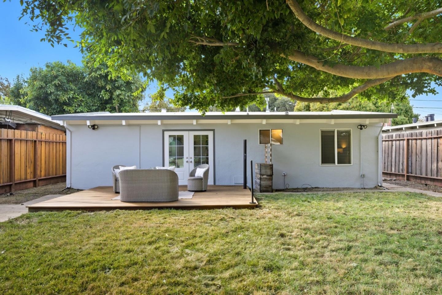 Detail Gallery Image 22 of 30 For 2544 Illinois St, East Palo Alto,  CA 94303 - 3 Beds | 1 Baths