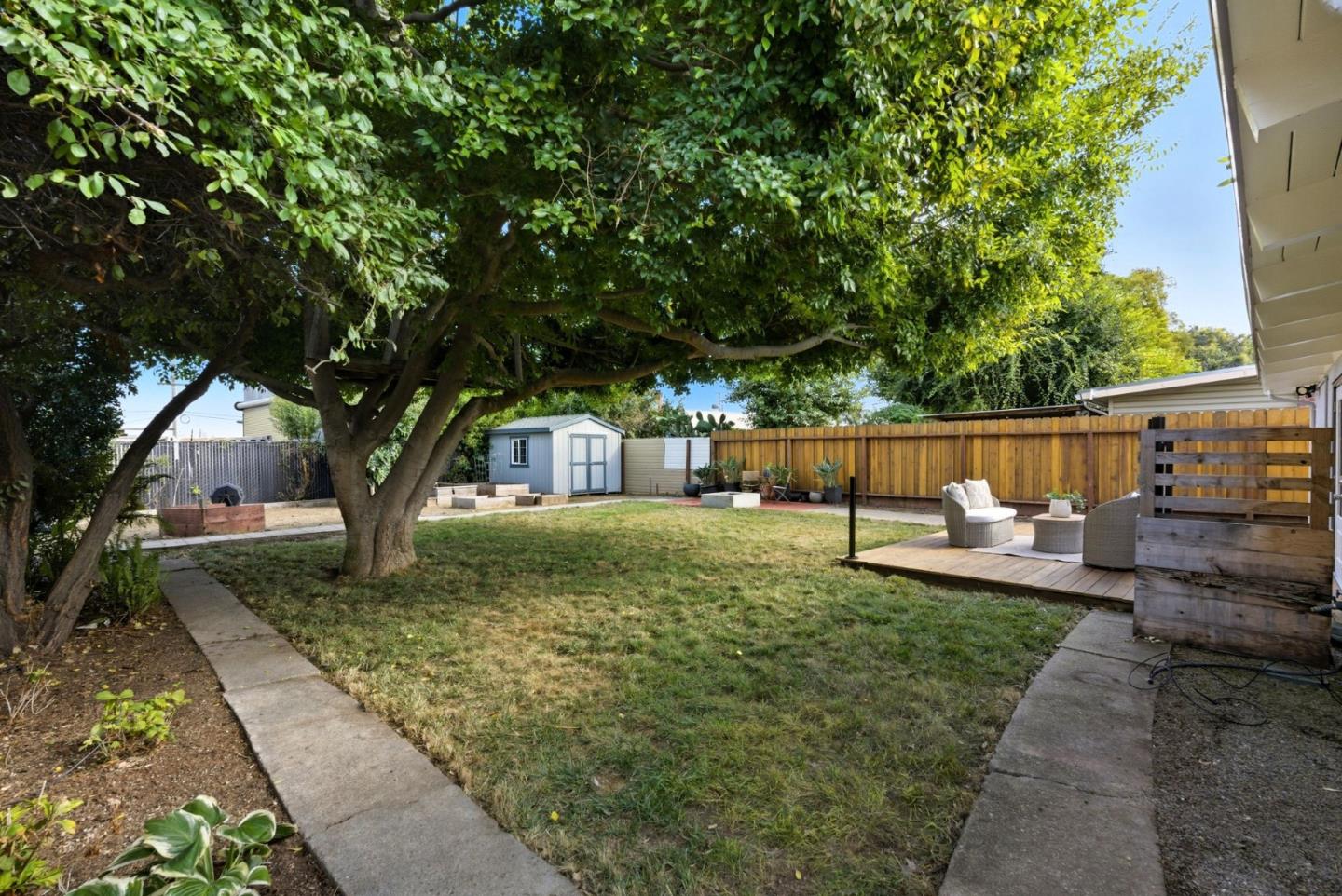 Detail Gallery Image 23 of 30 For 2544 Illinois St, East Palo Alto,  CA 94303 - 3 Beds | 1 Baths