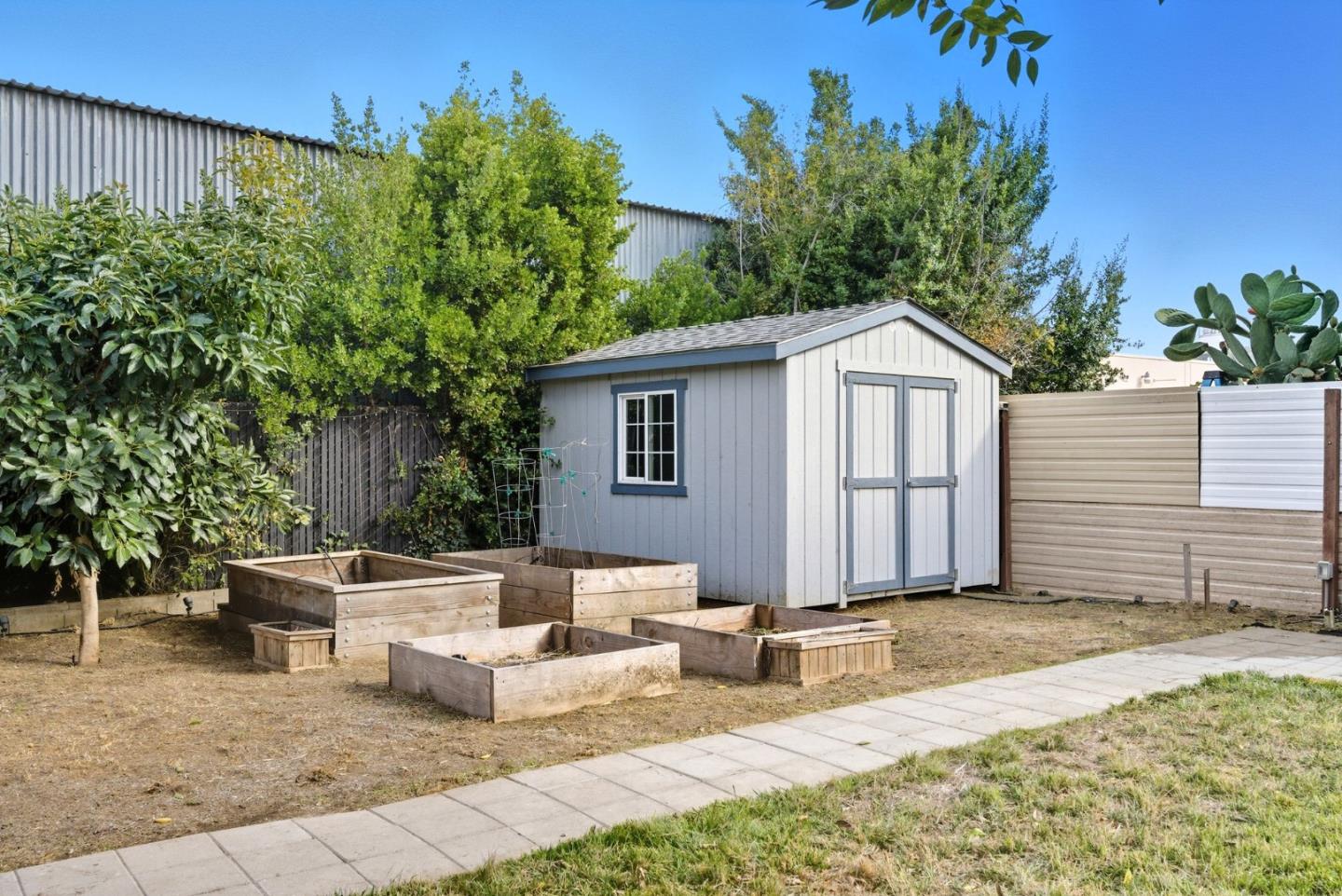 Detail Gallery Image 24 of 30 For 2544 Illinois St, East Palo Alto,  CA 94303 - 3 Beds | 1 Baths