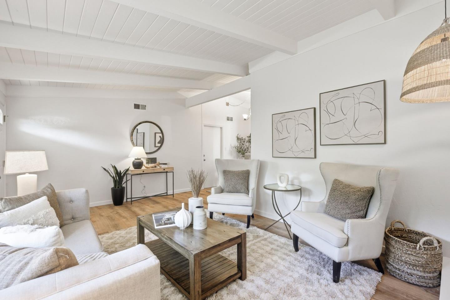 Detail Gallery Image 5 of 30 For 2544 Illinois St, East Palo Alto,  CA 94303 - 3 Beds | 1 Baths