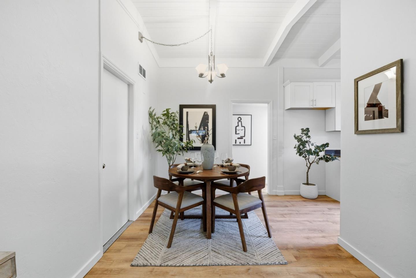 Detail Gallery Image 6 of 30 For 2544 Illinois St, East Palo Alto,  CA 94303 - 3 Beds | 1 Baths