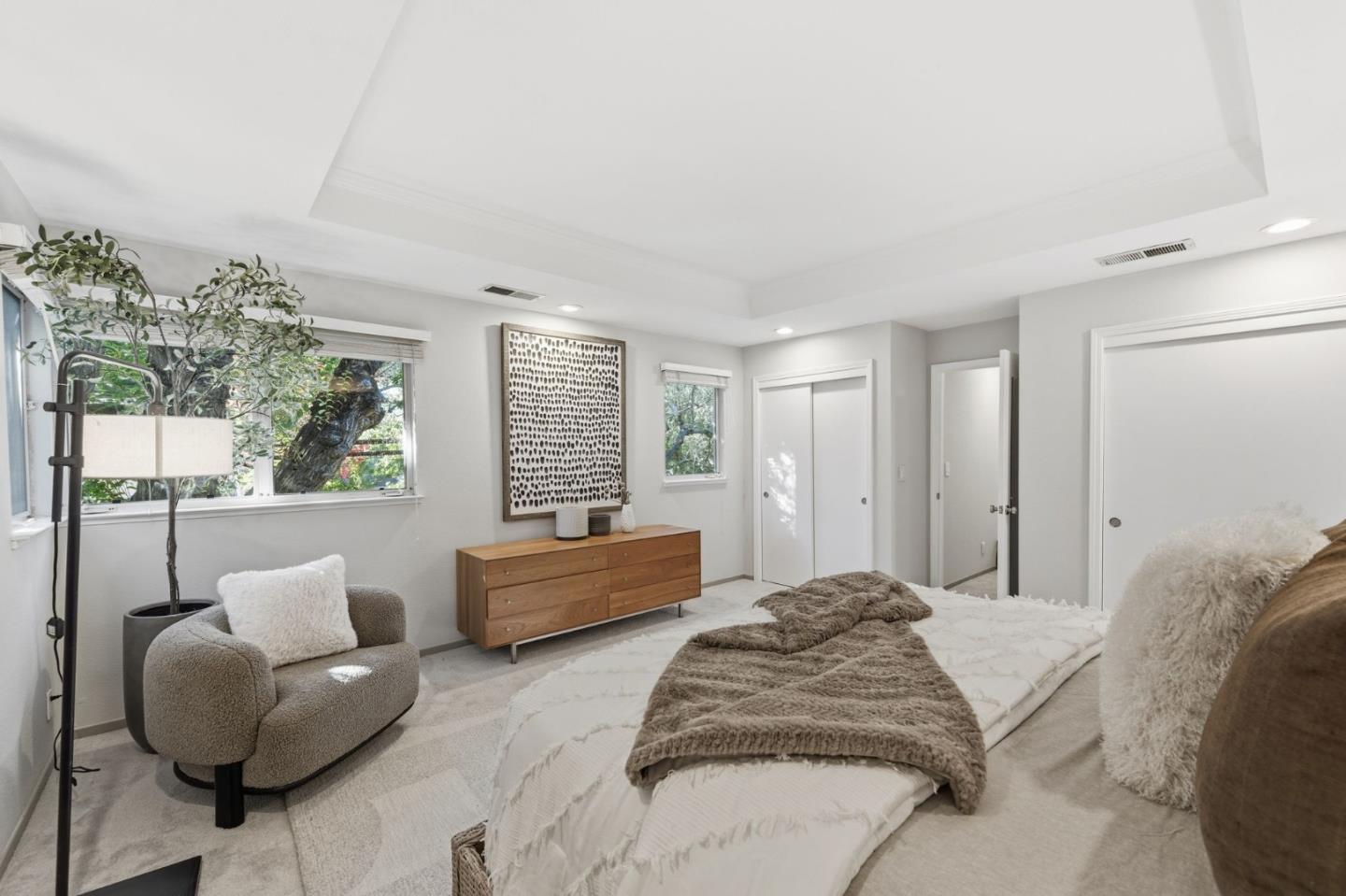 Detail Gallery Image 11 of 33 For 1962 Menalto #B,  Menlo Park,  CA 94025 - 3 Beds | 2/1 Baths