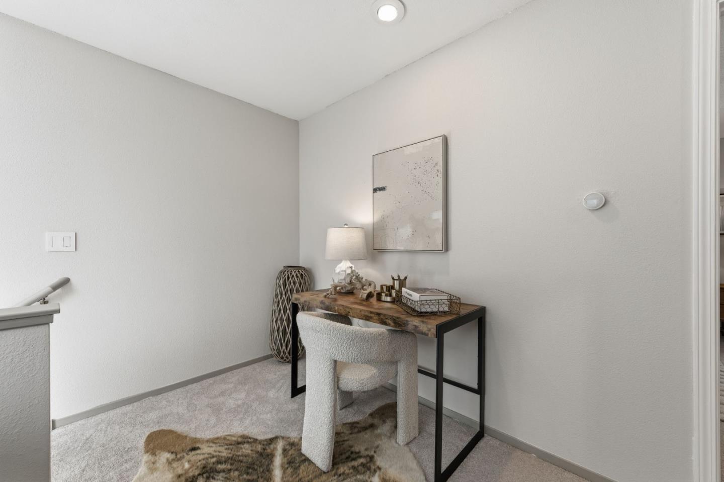 Detail Gallery Image 19 of 33 For 1962 Menalto #B,  Menlo Park,  CA 94025 - 3 Beds | 2/1 Baths