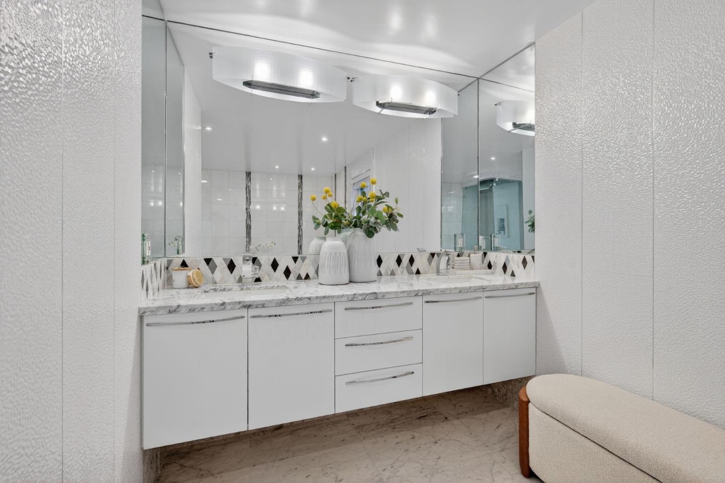 Detail Gallery Image 29 of 64 For 30 Bluebell Ln, Hillsborough,  CA 94010 - 4 Beds | 3/1 Baths