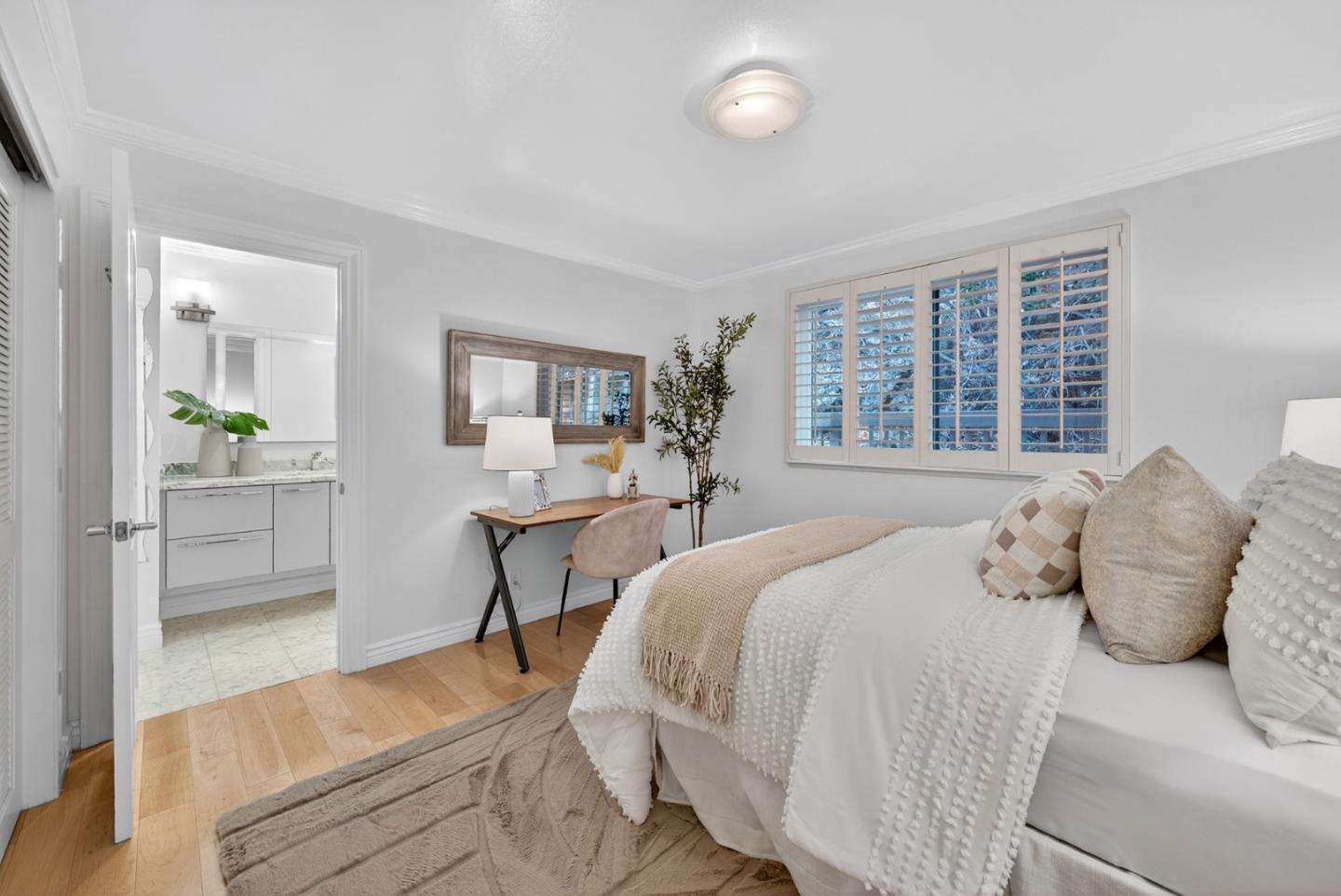 Detail Gallery Image 33 of 64 For 30 Bluebell Ln, Hillsborough,  CA 94010 - 4 Beds | 3/1 Baths