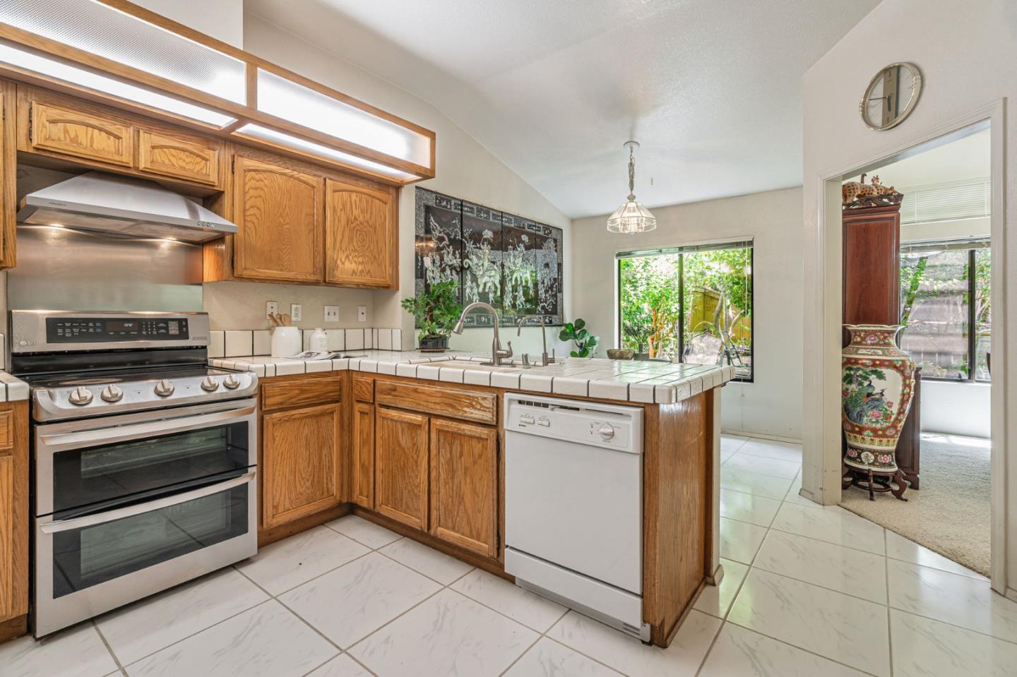 Detail Gallery Image 14 of 35 For 7638 Falkirk Dr, San Jose,  CA 95135 - 2 Beds | 2 Baths