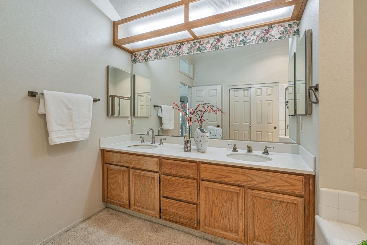 Detail Gallery Image 23 of 35 For 7638 Falkirk Dr, San Jose,  CA 95135 - 2 Beds | 2 Baths