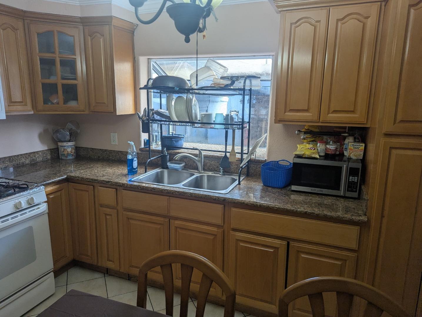 Detail Gallery Image 6 of 15 For 521 Santa Ana Ave, San Jose,  CA 95112 - 2 Beds | 1 Baths