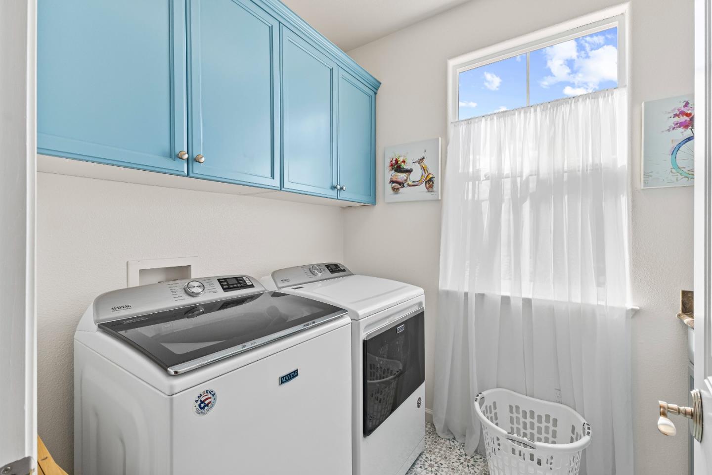 Detail Gallery Image 19 of 40 For 2846 Roundstone Dr, Gilroy,  CA 95020 - 5 Beds | 3/1 Baths