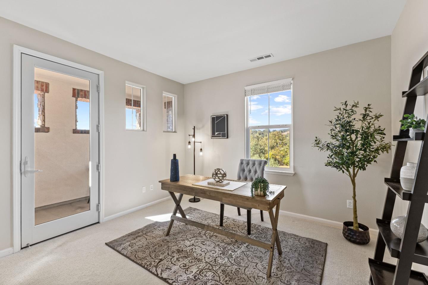 Detail Gallery Image 20 of 40 For 2846 Roundstone Dr, Gilroy,  CA 95020 - 5 Beds | 3/1 Baths