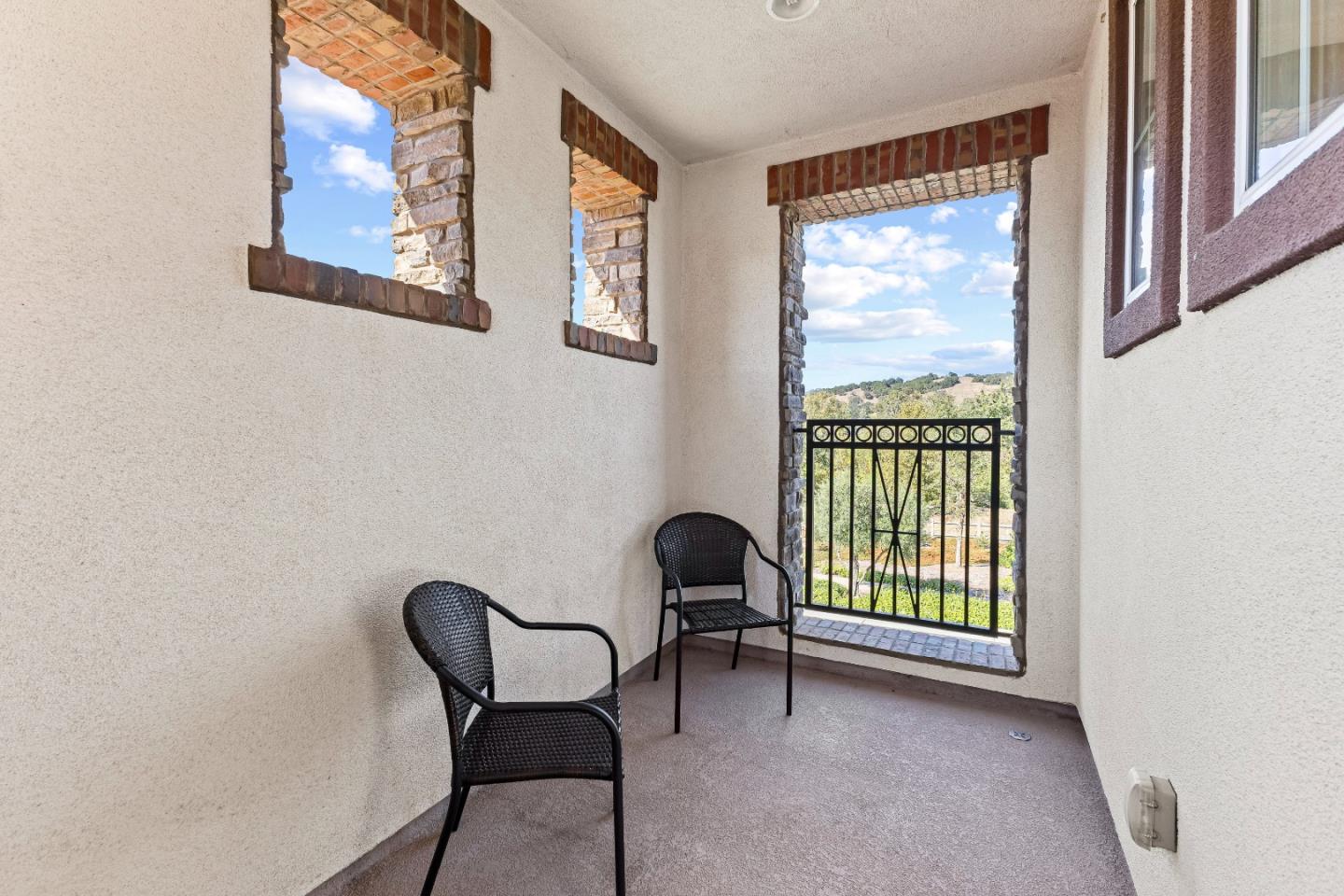 Detail Gallery Image 21 of 40 For 2846 Roundstone Dr, Gilroy,  CA 95020 - 5 Beds | 3/1 Baths