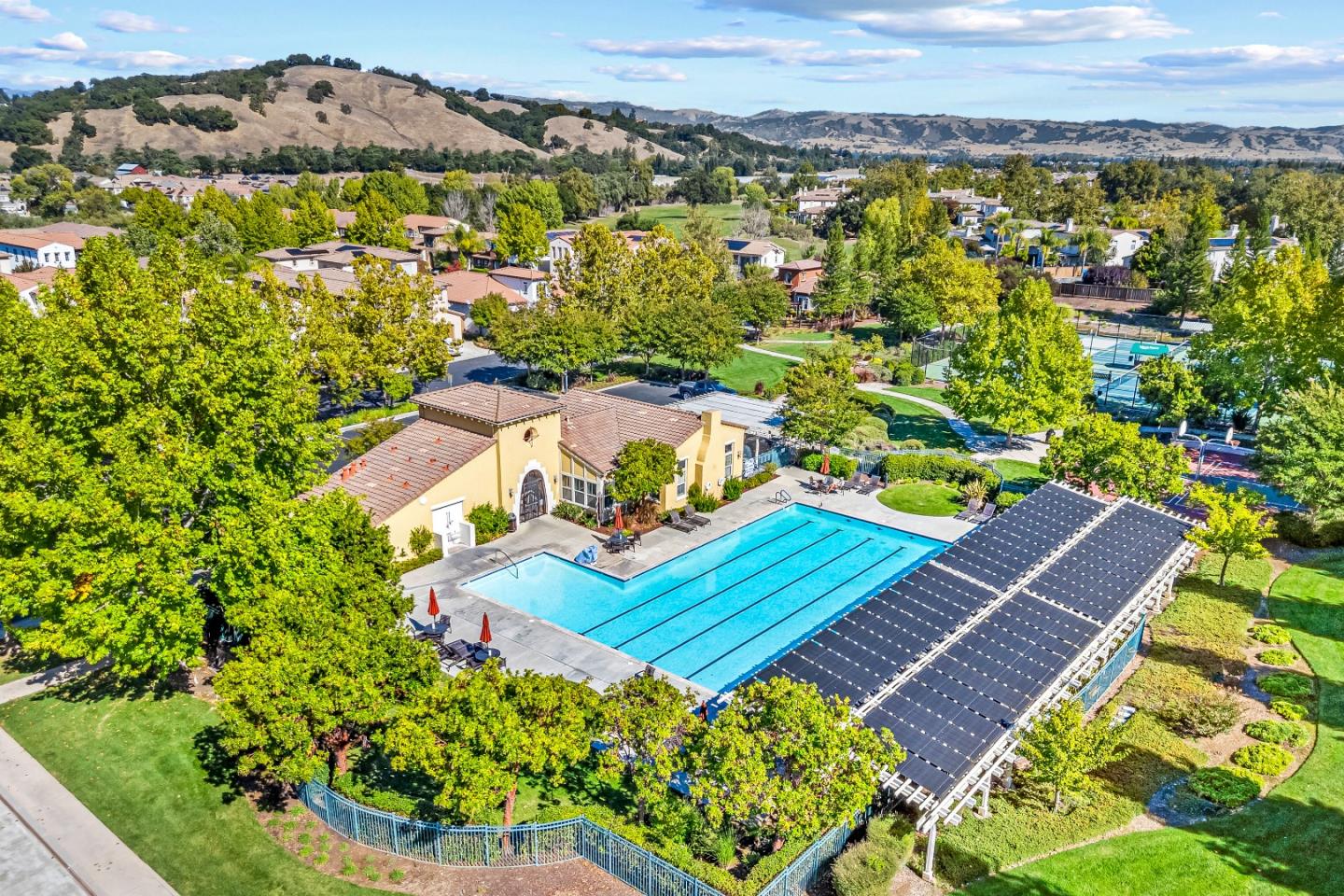 Detail Gallery Image 42 of 45 For 2846 Roundstone Dr, Gilroy,  CA 95020 - 5 Beds | 3/1 Baths