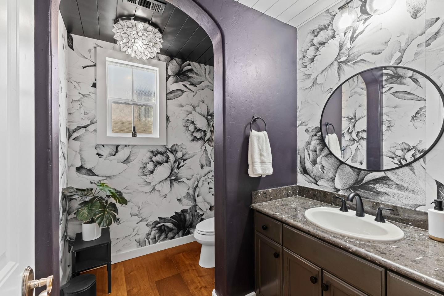 Detail Gallery Image 9 of 40 For 2846 Roundstone Dr, Gilroy,  CA 95020 - 5 Beds | 3/1 Baths