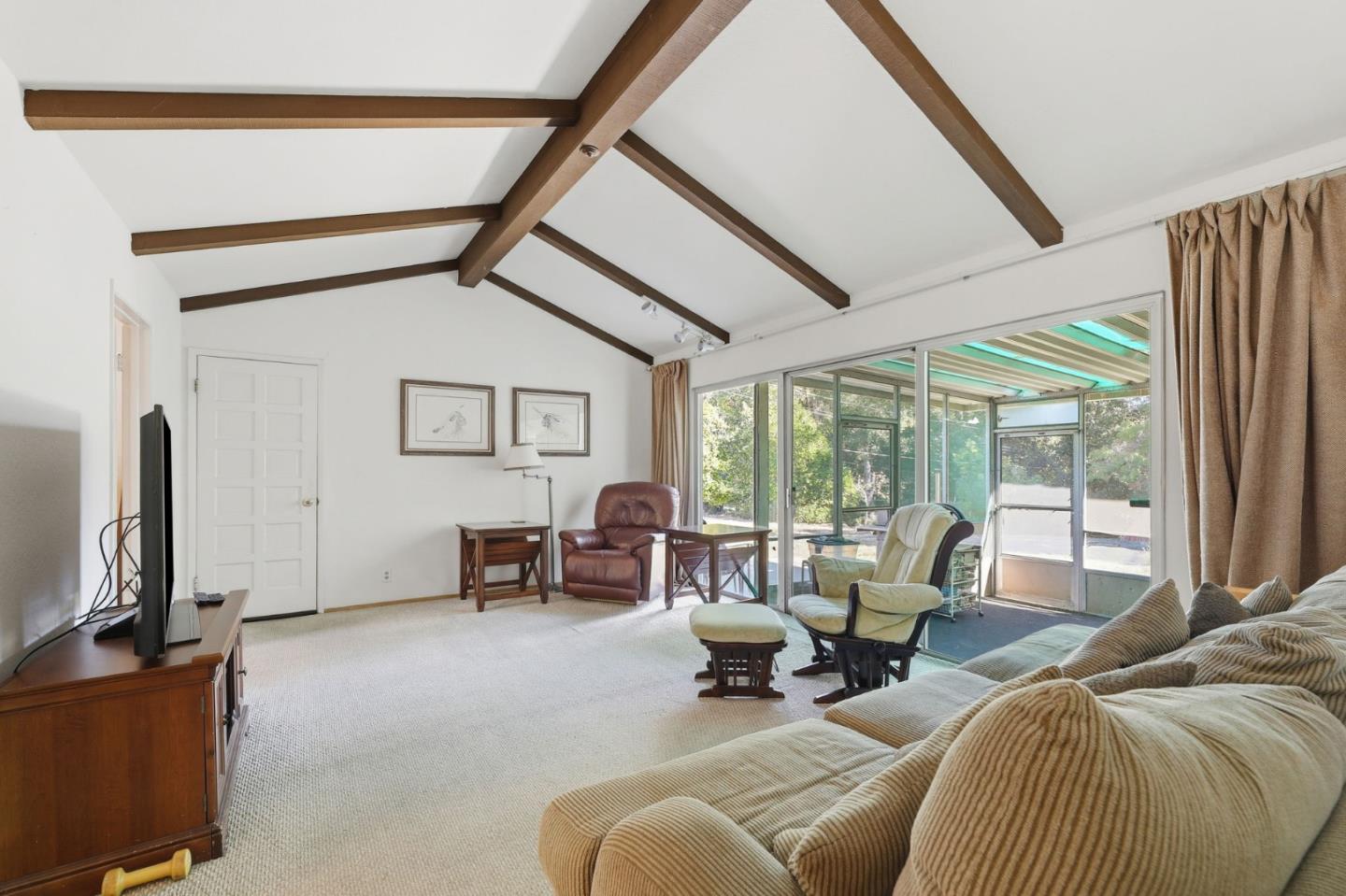 Detail Gallery Image 6 of 16 For 6840 Hampton Dr, San Jose,  CA 95120 - 4 Beds | 2 Baths