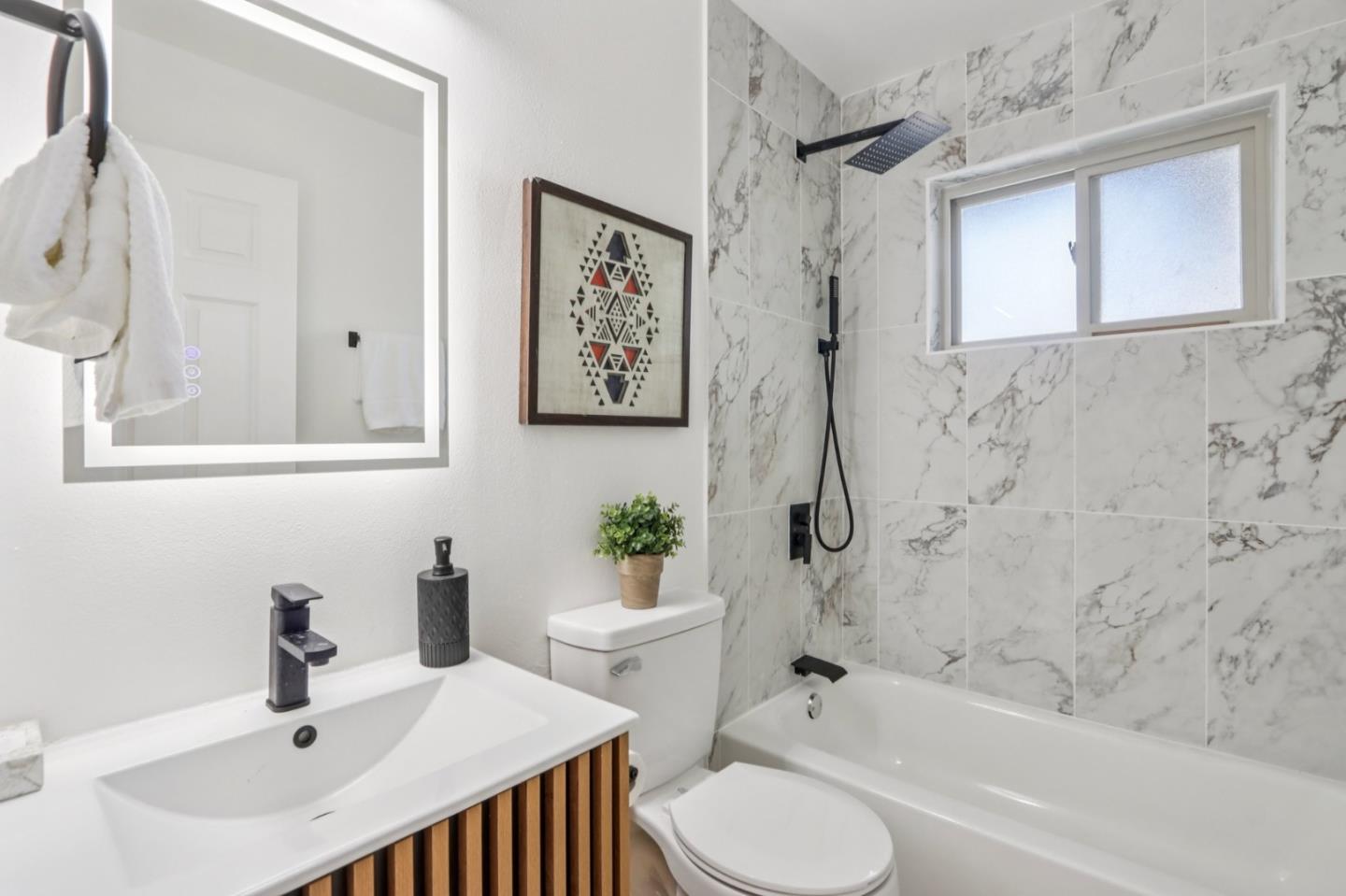 Detail Gallery Image 19 of 37 For 33359 University Dr, Union City,  CA 94587 - 4 Beds | 2 Baths