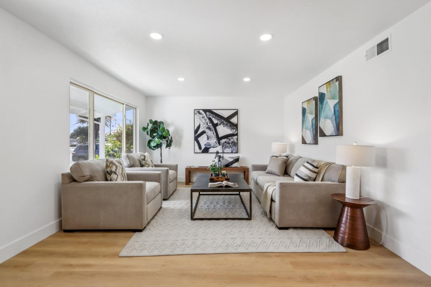 Detail Gallery Image 6 of 37 For 33359 University Dr, Union City,  CA 94587 - 4 Beds | 2 Baths