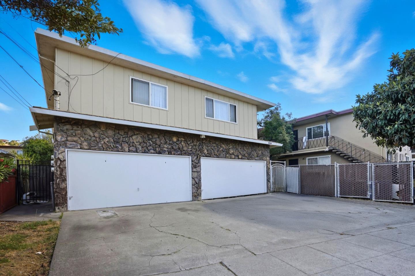 Detail Gallery Image 2 of 18 For 9034 Hillside St #D,  Oakland,  CA 94603 - 2 Beds | 1 Baths