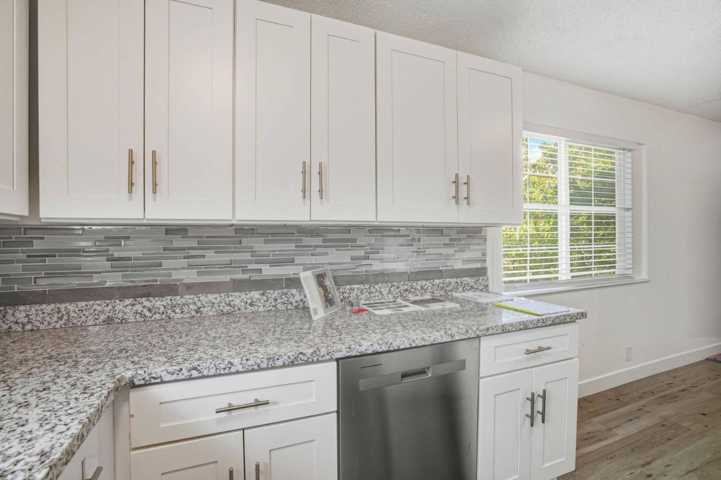 Detail Gallery Image 8 of 18 For 9034 Hillside St #D,  Oakland,  CA 94603 - 2 Beds | 1 Baths