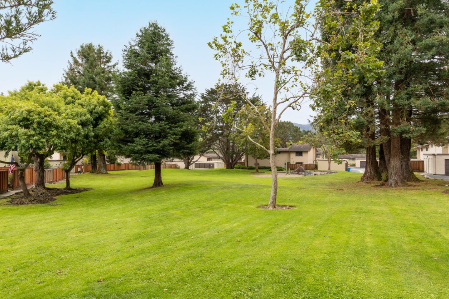 Detail Gallery Image 16 of 24 For 1181 Oddstad Blvd, Pacifica,  CA 94044 - 2 Beds | 1/1 Baths