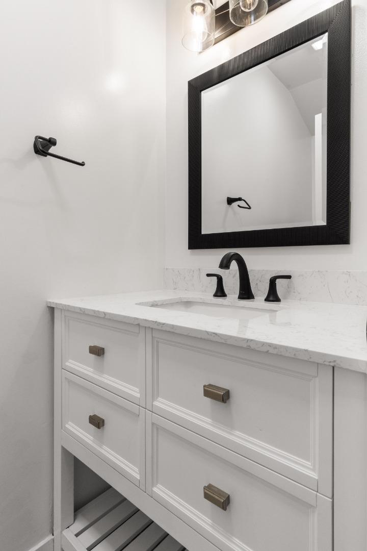 Detail Gallery Image 5 of 24 For 1181 Oddstad Blvd, Pacifica,  CA 94044 - 2 Beds | 1/1 Baths
