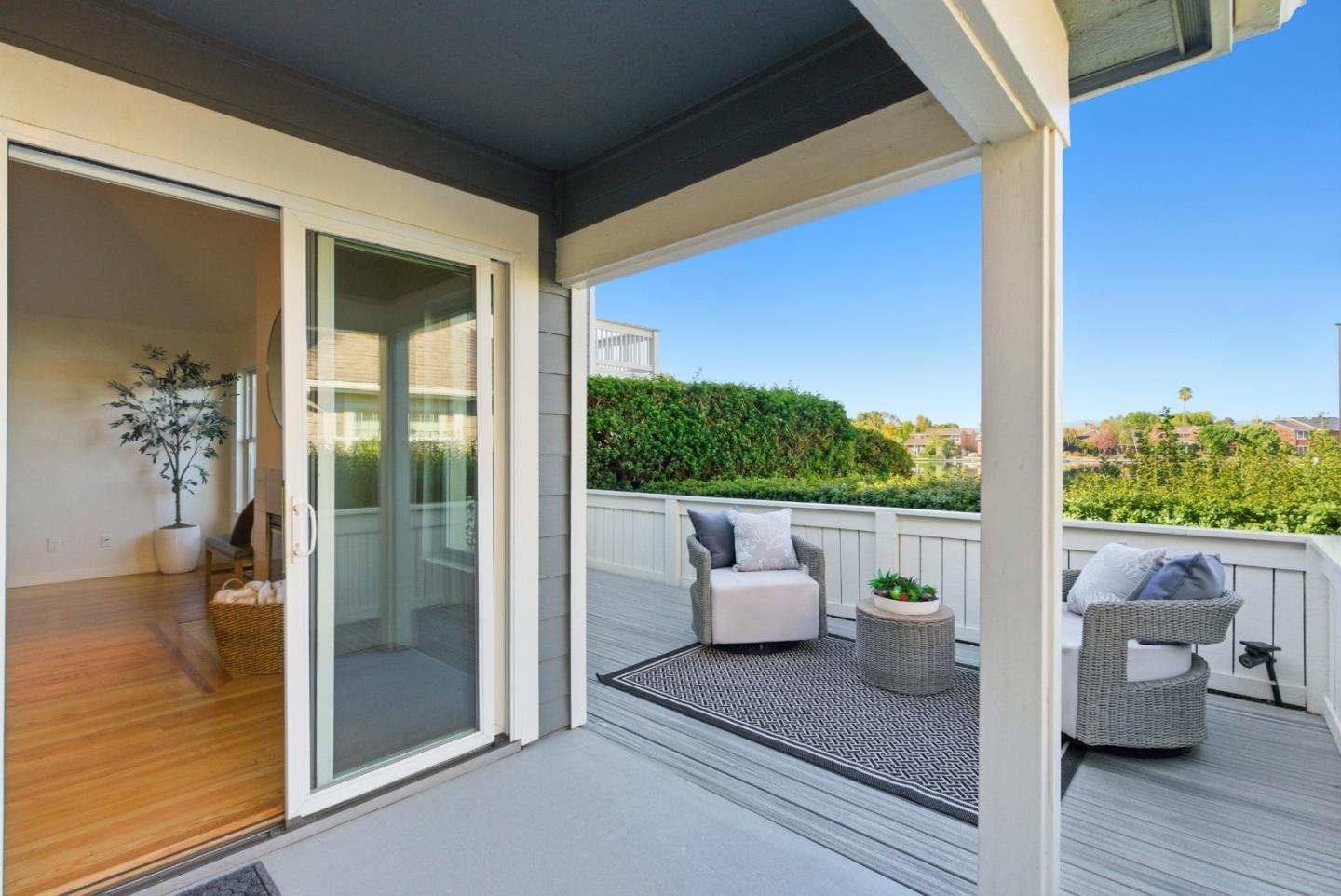 Detail Gallery Image 27 of 31 For 1024 Rudder Ln, Foster City,  CA 94404 - 2 Beds | 2/1 Baths