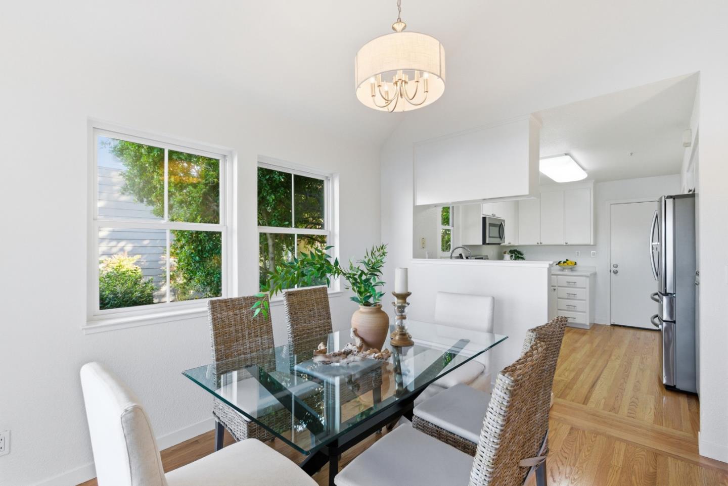 Detail Gallery Image 9 of 31 For 1024 Rudder Ln, Foster City,  CA 94404 - 2 Beds | 2/1 Baths