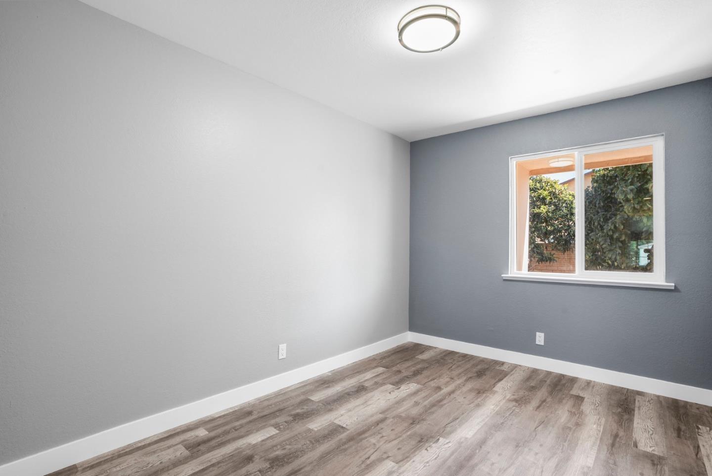 Detail Gallery Image 34 of 40 For 912 Acosta Plz #11,  Salinas,  CA 93905 - 4 Beds | 1/1 Baths