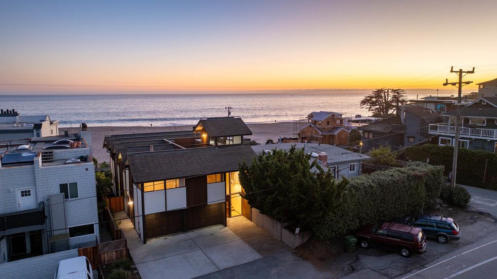 Detail Gallery Image 2 of 47 For 22104 E Cliff Dr, Santa Cruz,  CA 95062 - 3 Beds | 2 Baths