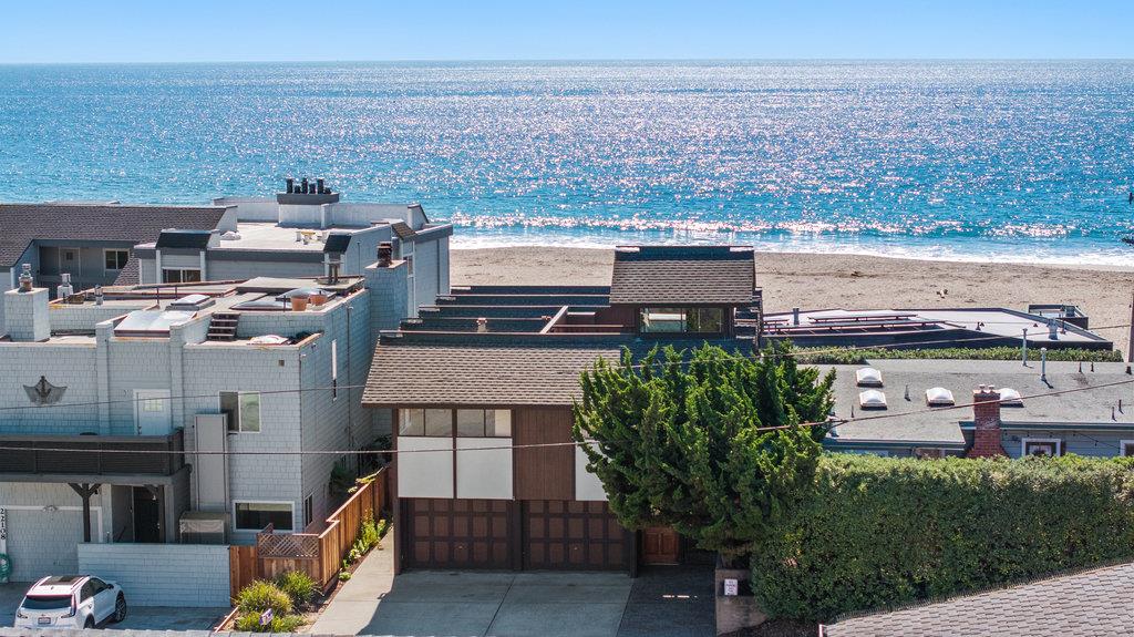 Detail Gallery Image 5 of 47 For 22104 E Cliff Dr, Santa Cruz,  CA 95062 - 3 Beds | 2 Baths