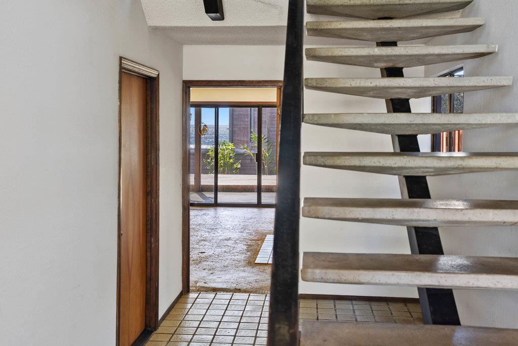 Detail Gallery Image 8 of 47 For 22104 E Cliff Dr, Santa Cruz,  CA 95062 - 3 Beds | 2 Baths