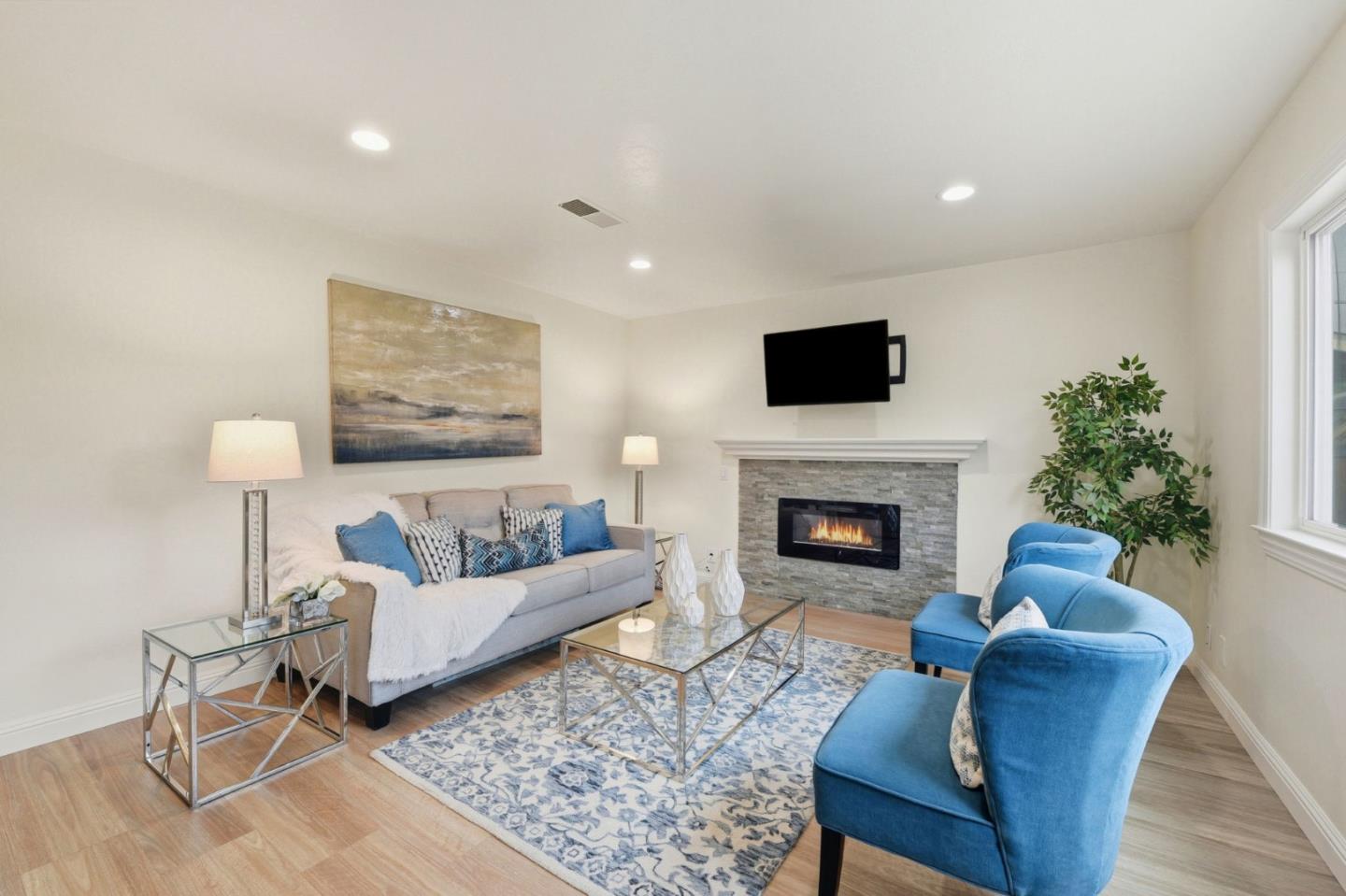 Detail Gallery Image 5 of 33 For 6384 Farm Hill Way, San Jose,  CA 95120 - 3 Beds | 2 Baths