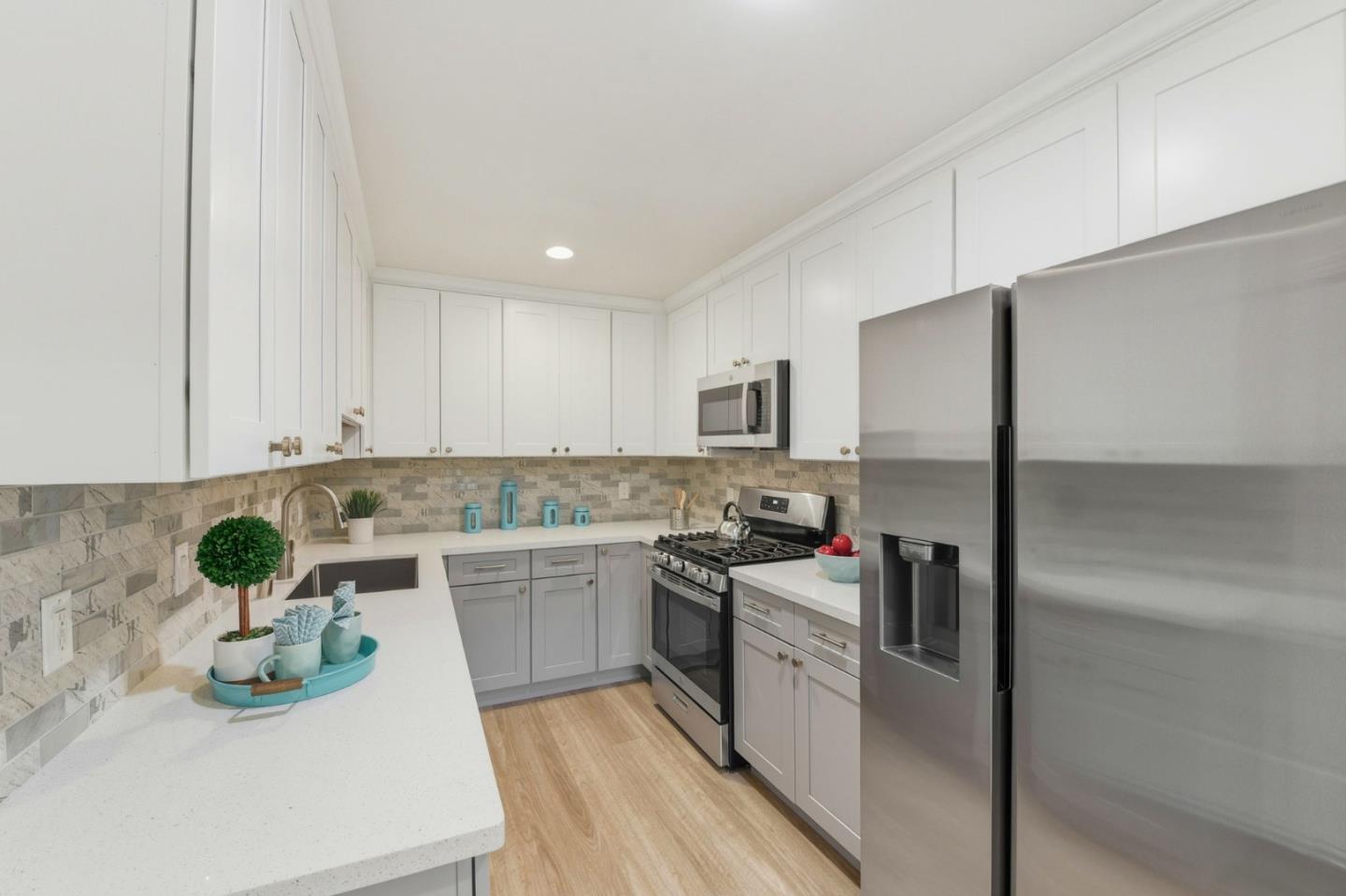 Detail Gallery Image 8 of 33 For 6384 Farm Hill Way, San Jose,  CA 95120 - 3 Beds | 2 Baths