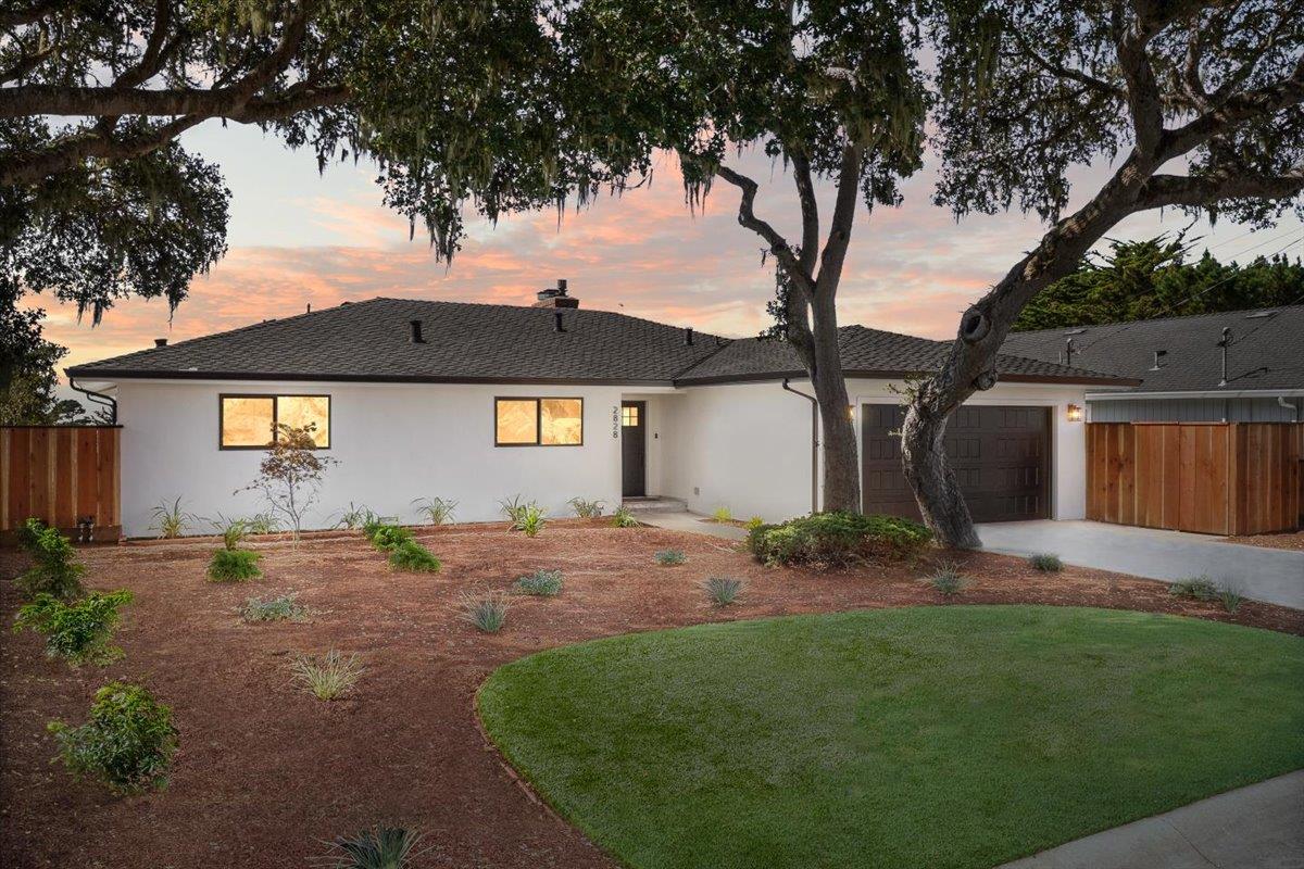 Detail Gallery Image 2 of 53 For 2828 Forest Hill Blvd, Pacific Grove,  CA 93950 - 3 Beds | 2 Baths