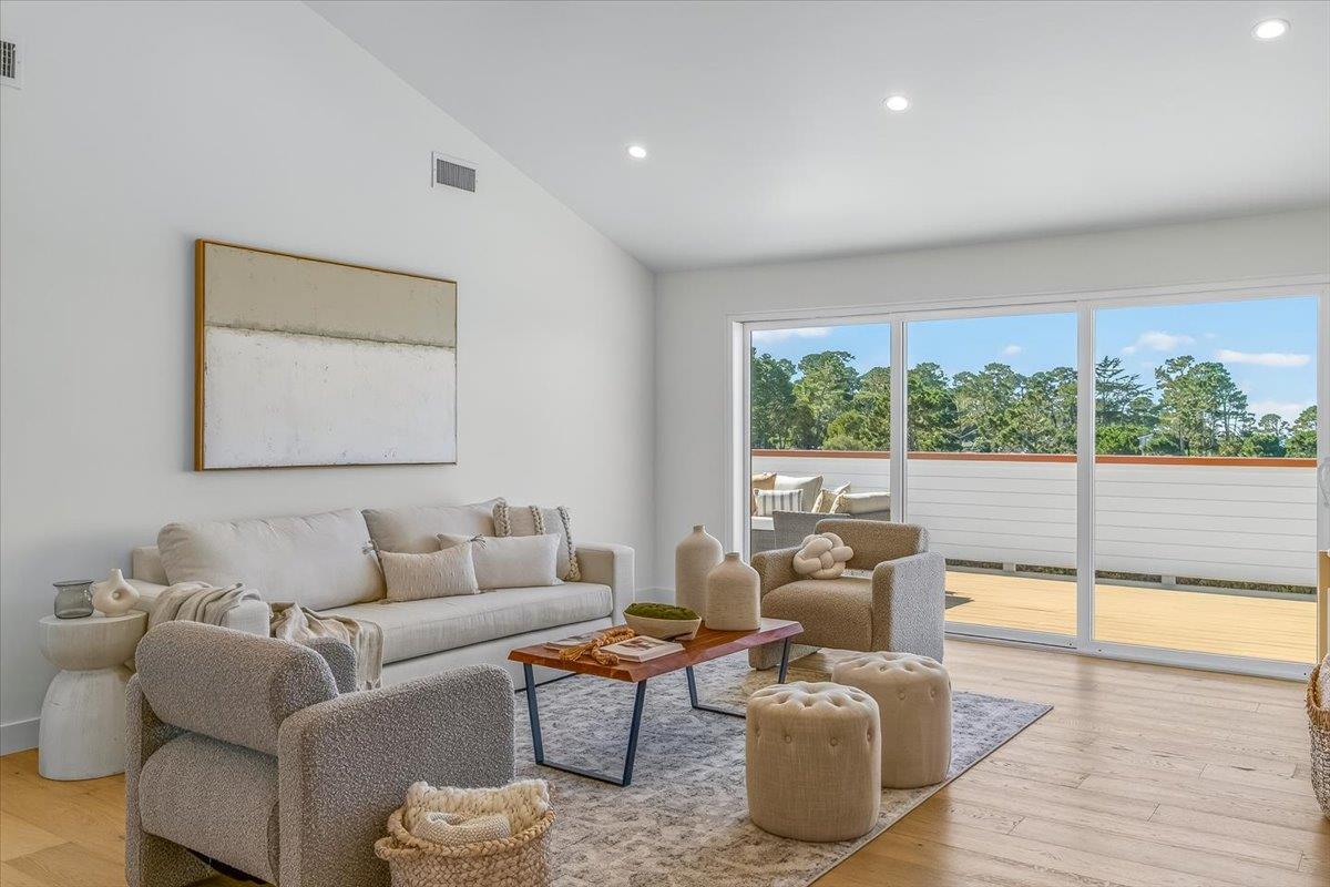 Detail Gallery Image 22 of 53 For 2828 Forest Hill Blvd, Pacific Grove,  CA 93950 - 3 Beds | 2 Baths