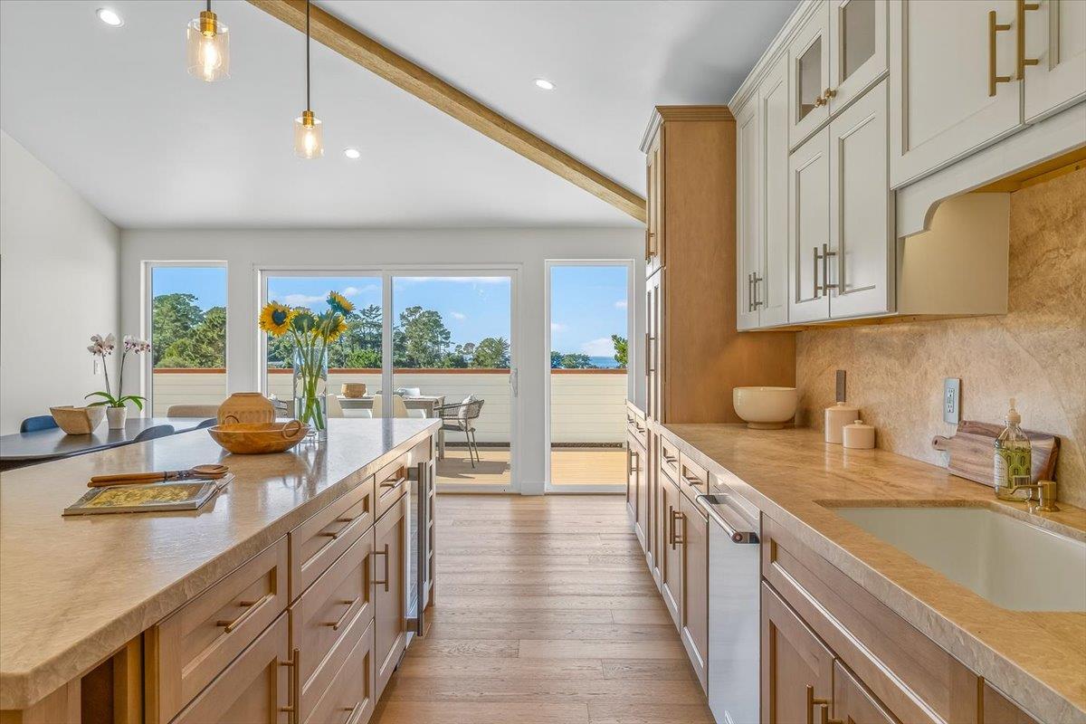 Detail Gallery Image 7 of 53 For 2828 Forest Hill Blvd, Pacific Grove,  CA 93950 - 3 Beds | 2 Baths