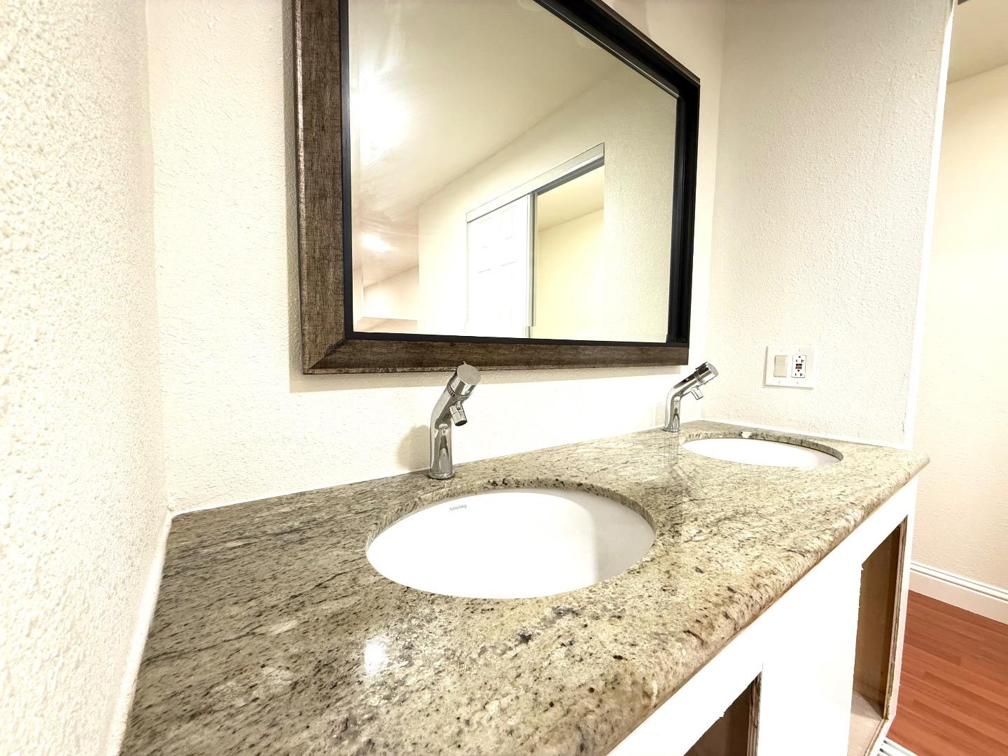 Detail Gallery Image 18 of 25 For 673 Hermitage Pl #673,  San Jose,  CA 95134 - 2 Beds | 2 Baths