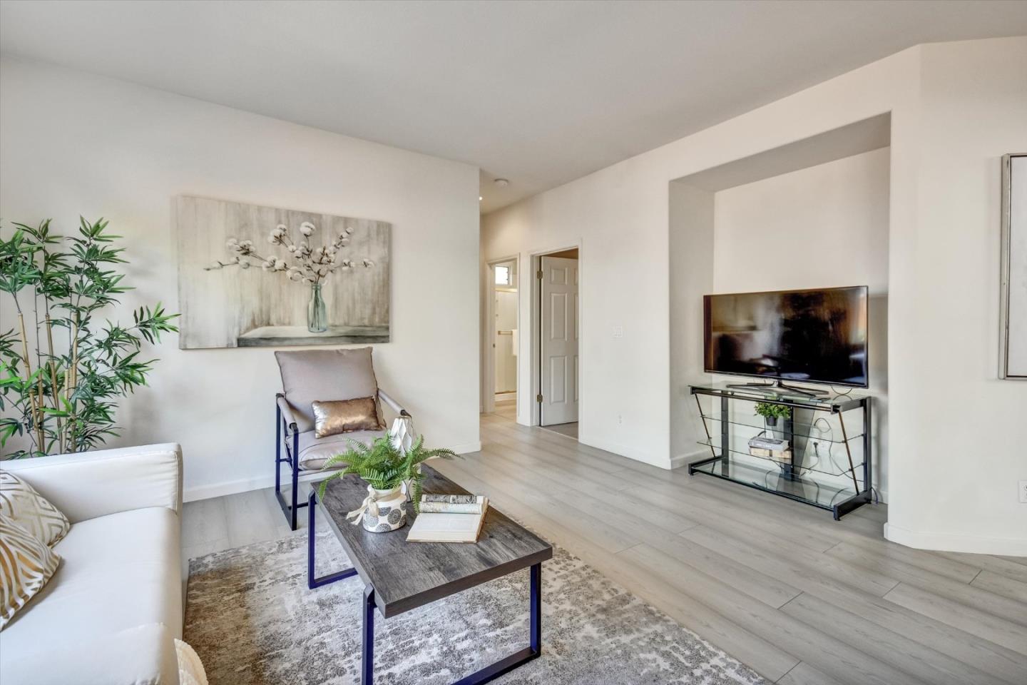 Detail Gallery Image 14 of 46 For 1496 Bellemeade St, San Jose,  CA 95131 - 5 Beds | 3 Baths