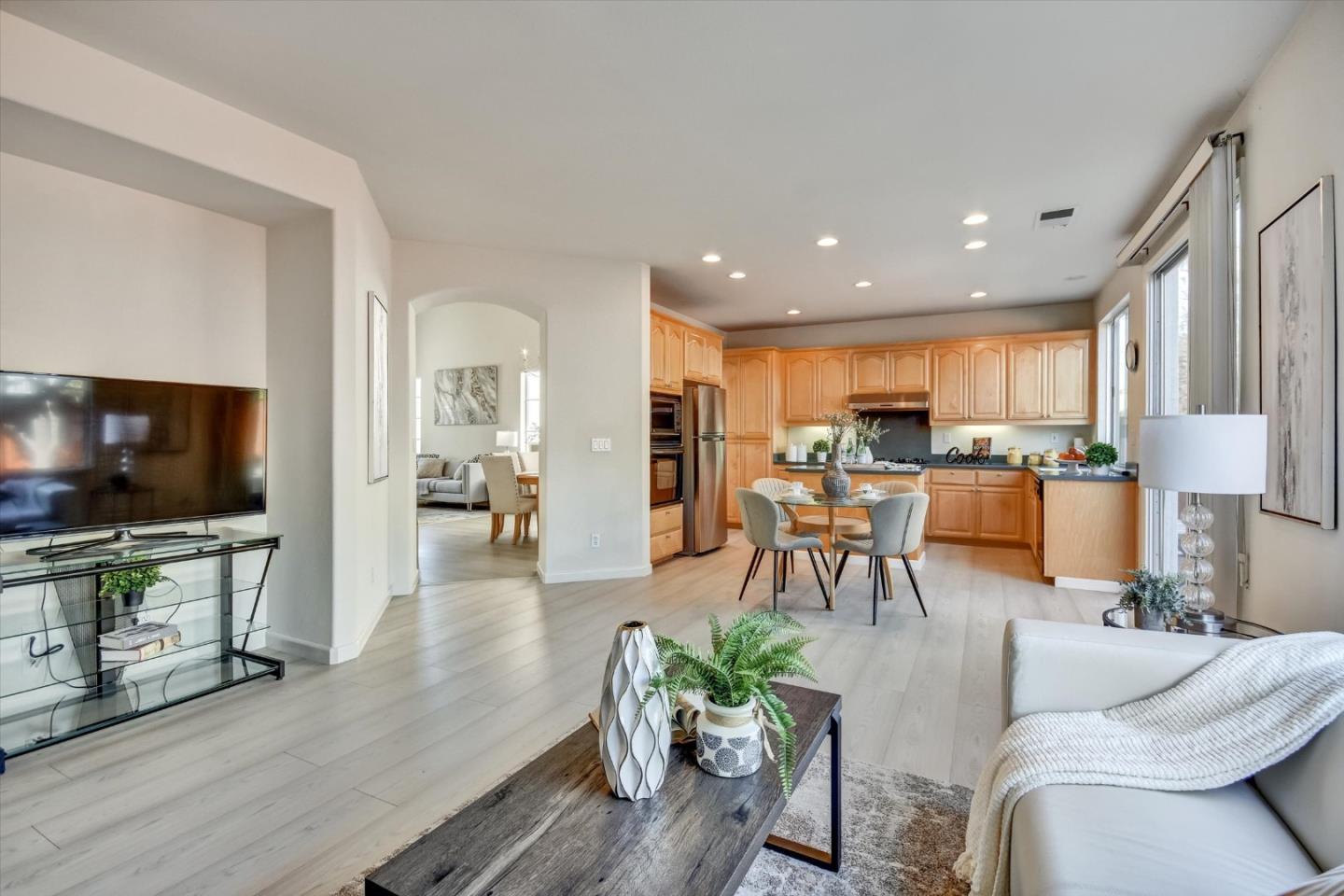 Detail Gallery Image 15 of 46 For 1496 Bellemeade St, San Jose,  CA 95131 - 5 Beds | 3 Baths