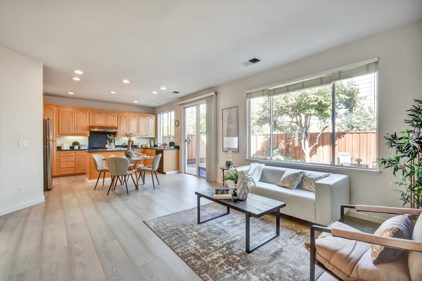 Detail Gallery Image 16 of 46 For 1496 Bellemeade St, San Jose,  CA 95131 - 5 Beds | 3 Baths