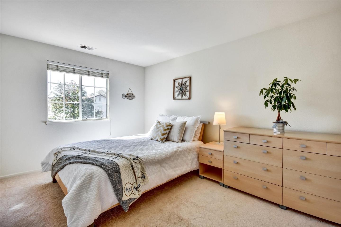 Detail Gallery Image 22 of 46 For 1496 Bellemeade St, San Jose,  CA 95131 - 5 Beds | 3 Baths