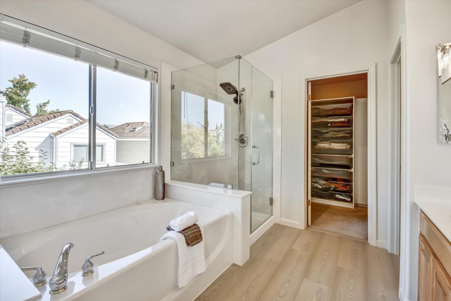 Detail Gallery Image 34 of 46 For 1496 Bellemeade St, San Jose,  CA 95131 - 5 Beds | 3 Baths