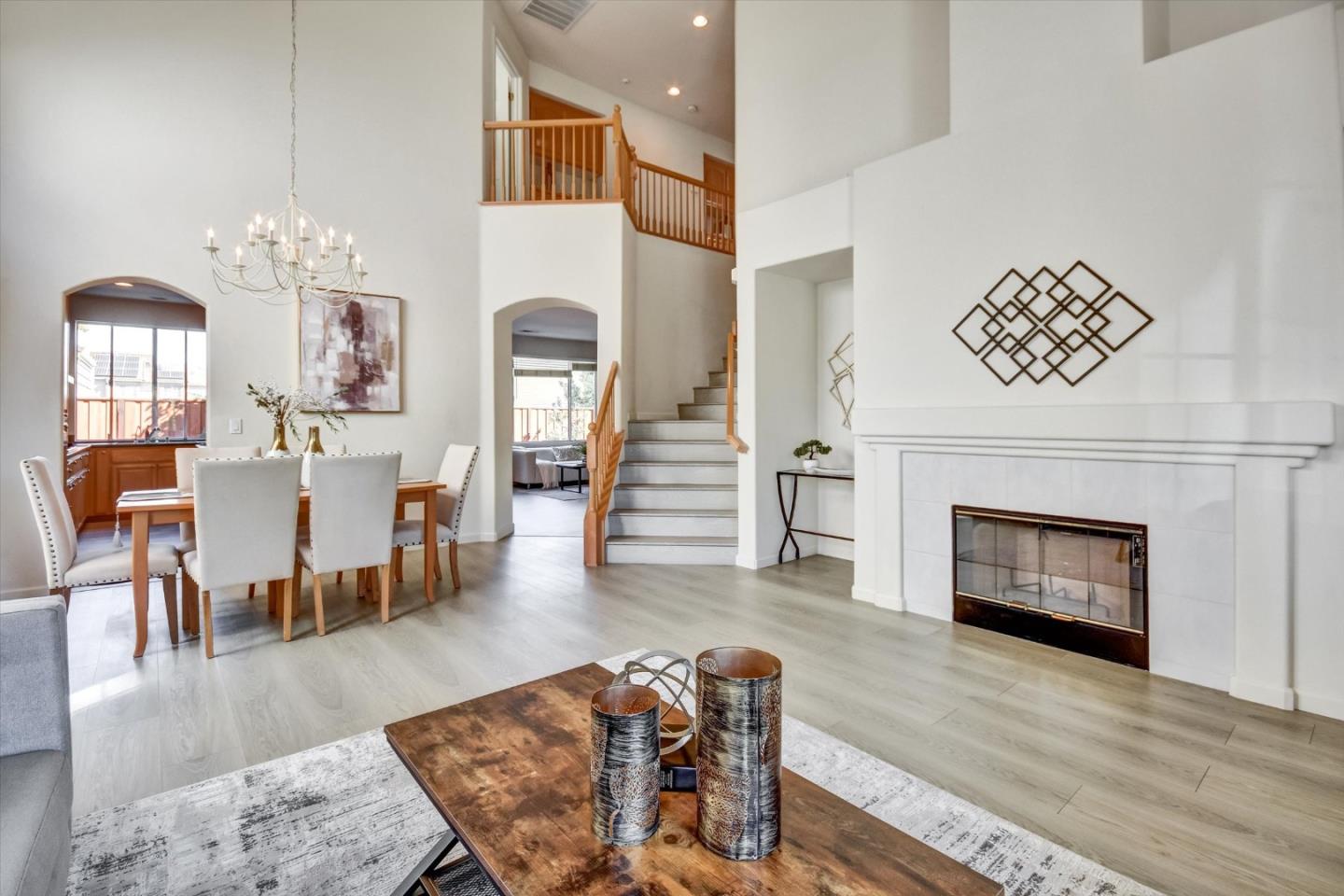 Detail Gallery Image 4 of 46 For 1496 Bellemeade St, San Jose,  CA 95131 - 5 Beds | 3 Baths