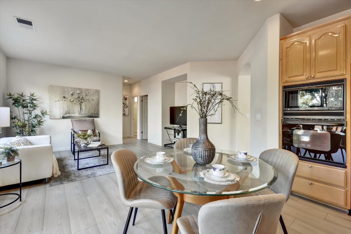 Detail Gallery Image 9 of 46 For 1496 Bellemeade St, San Jose,  CA 95131 - 5 Beds | 3 Baths