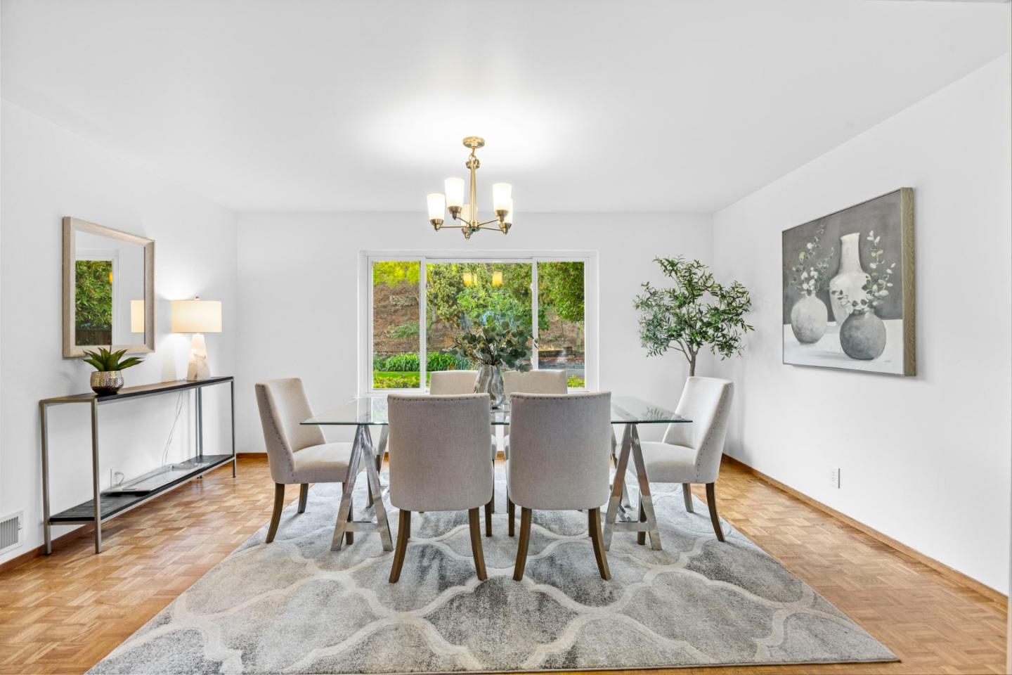 Detail Gallery Image 17 of 57 For 2713 Comstock Cir, Belmont,  CA 94002 - 5 Beds | 2/1 Baths