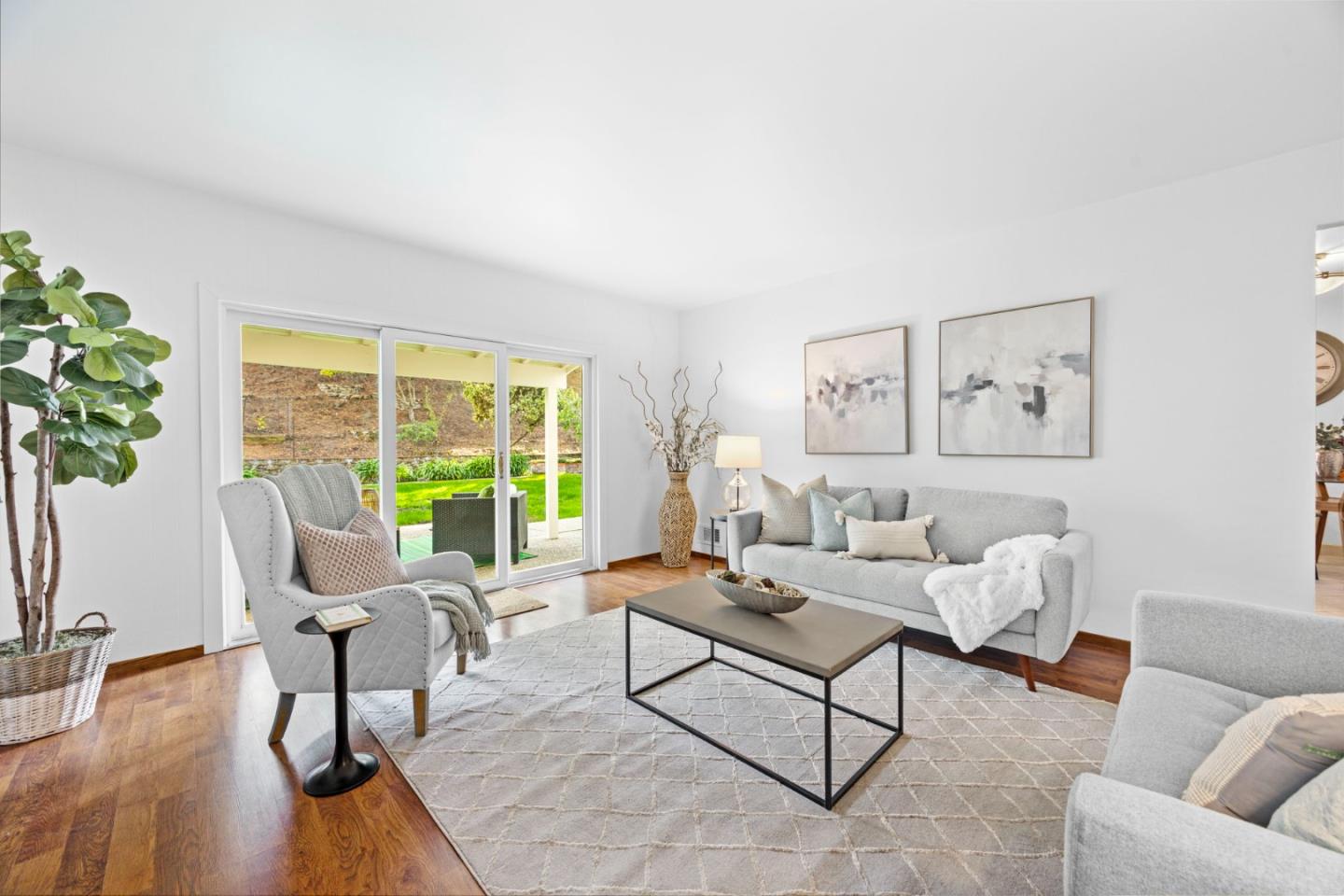 Detail Gallery Image 21 of 57 For 2713 Comstock Cir, Belmont,  CA 94002 - 5 Beds | 2/1 Baths