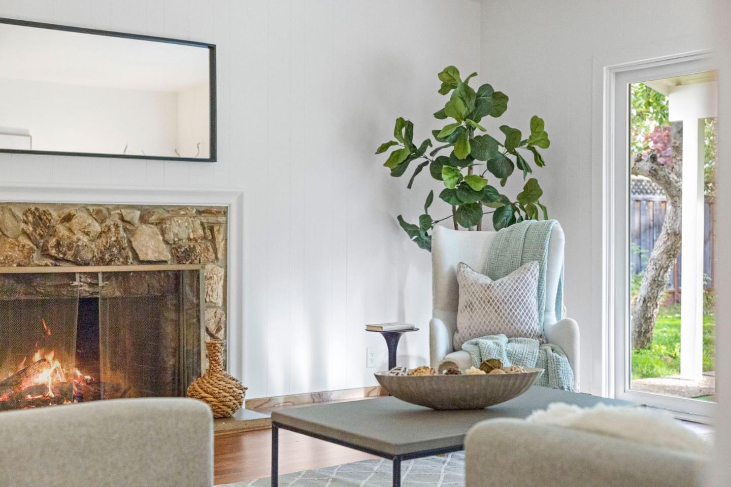 Detail Gallery Image 23 of 57 For 2713 Comstock Cir, Belmont,  CA 94002 - 5 Beds | 2/1 Baths