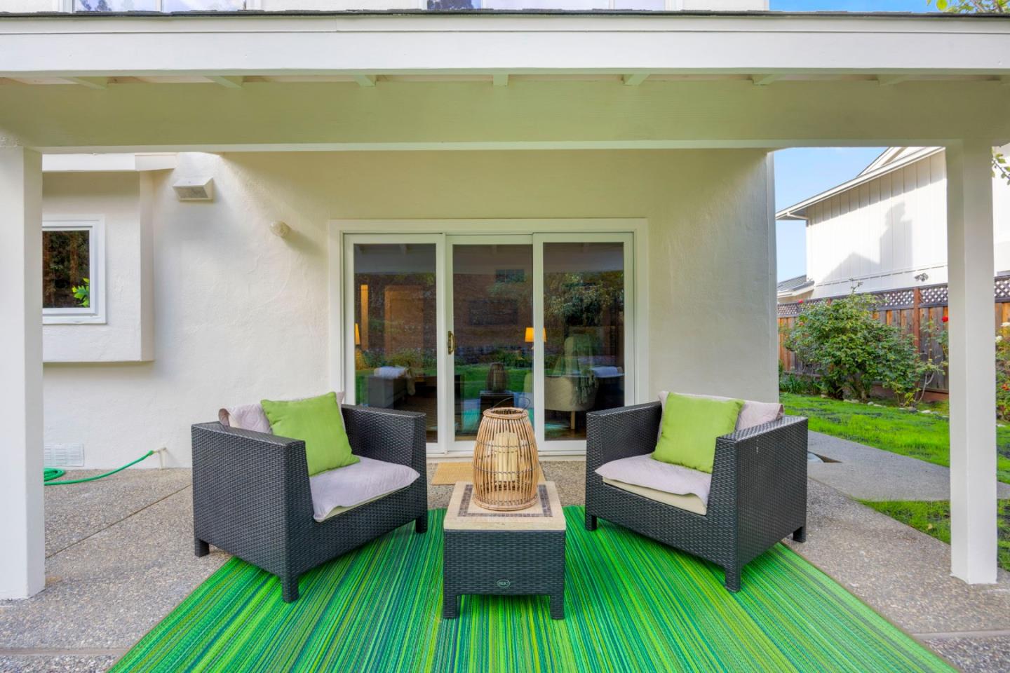 Detail Gallery Image 49 of 57 For 2713 Comstock Cir, Belmont,  CA 94002 - 5 Beds | 2/1 Baths